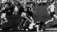 Medium 732427 the sensational john landy incident in the australian mile championships at olympic park in 1956